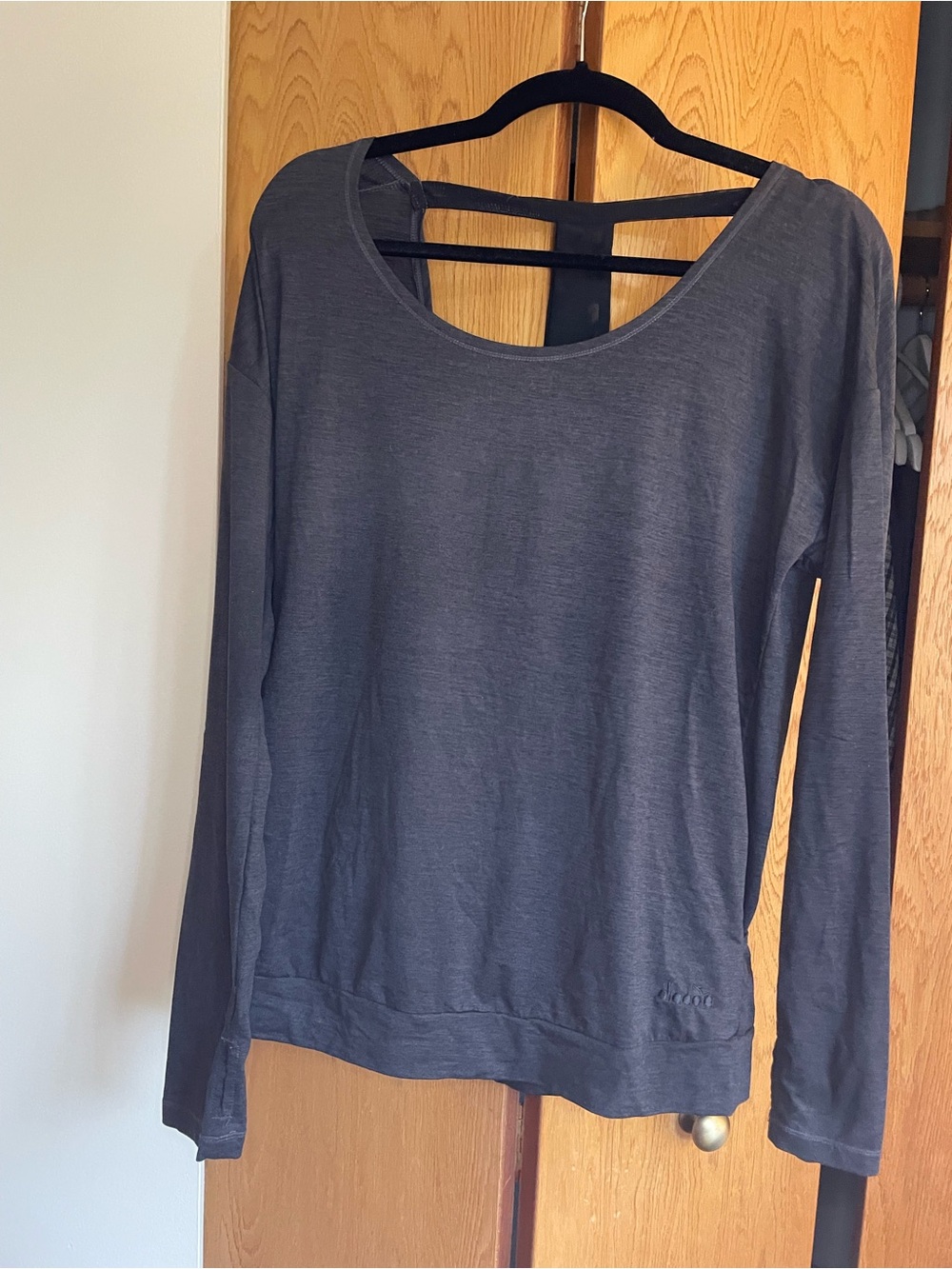 Diadora Women's Long Sleeve Scoop Neck Top in Charcoal Gray